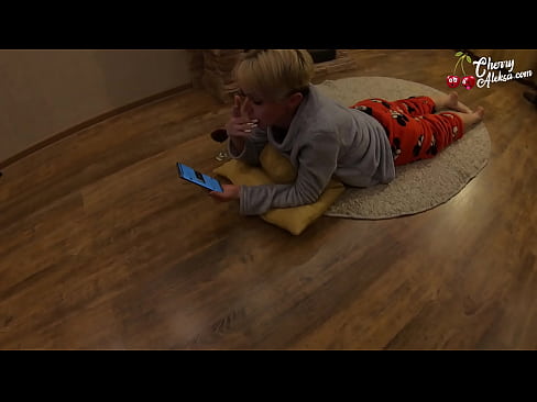 ❤️ Rambut perang gila menghisap batang besar menghisap dan melantun padanya - seks dubur lucah super pada kami ms.pornolymp.ru