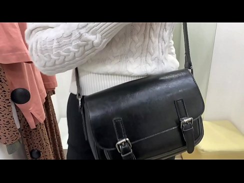 ❤️ Melancap awam perempuan jalang FeralBerry dengan dildo di dalam bilik pemasangan lucah super pada kami ms.pornolymp.ru